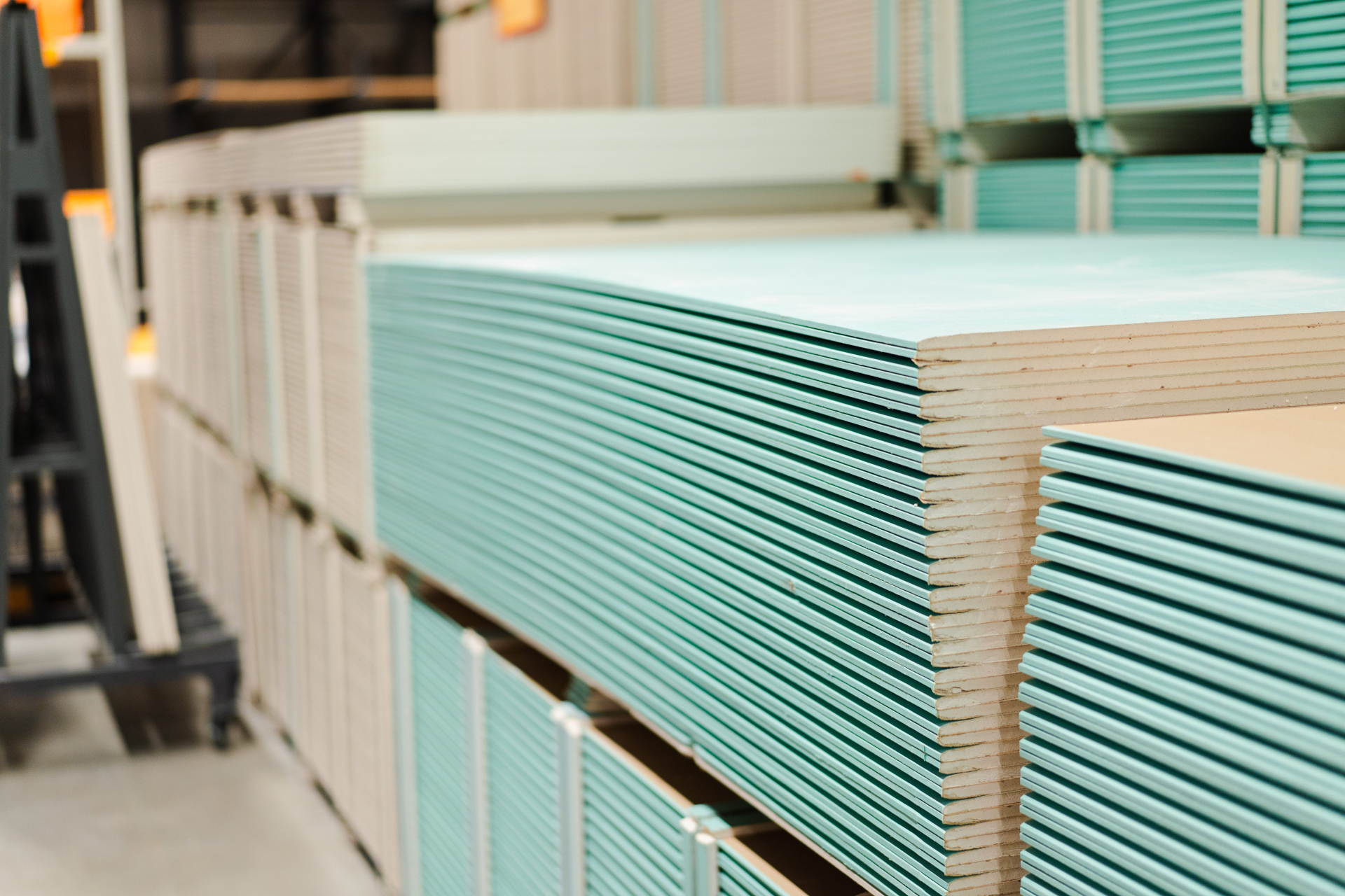 各種建設資材販売のことなら都築㈱へ