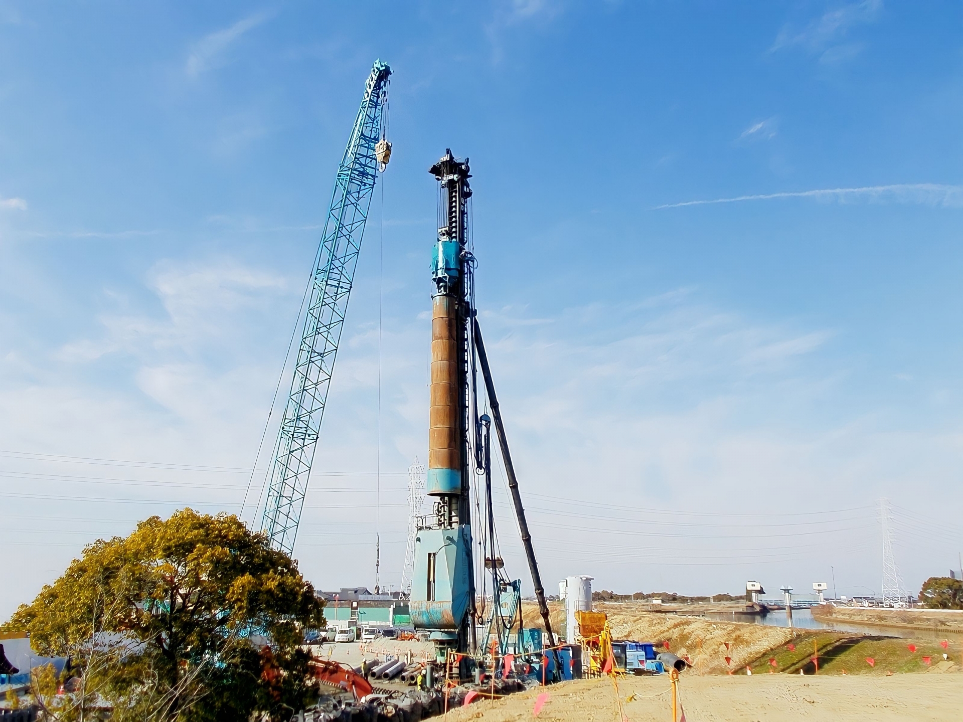 杭工事のことなら都築㈱へ